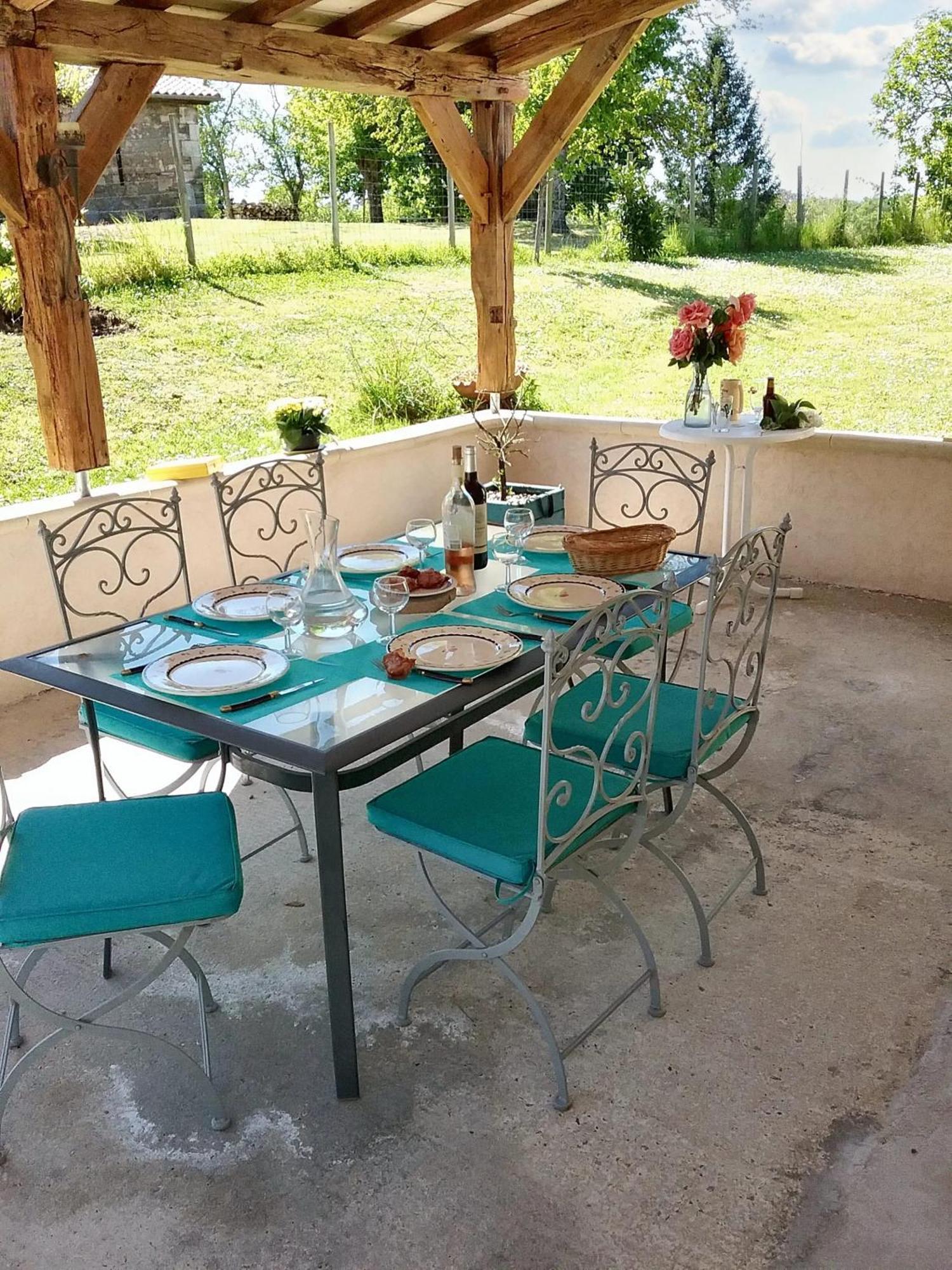 Villa Charmante A Bosset Avec Piscine Partagee Ngoại thất bức ảnh