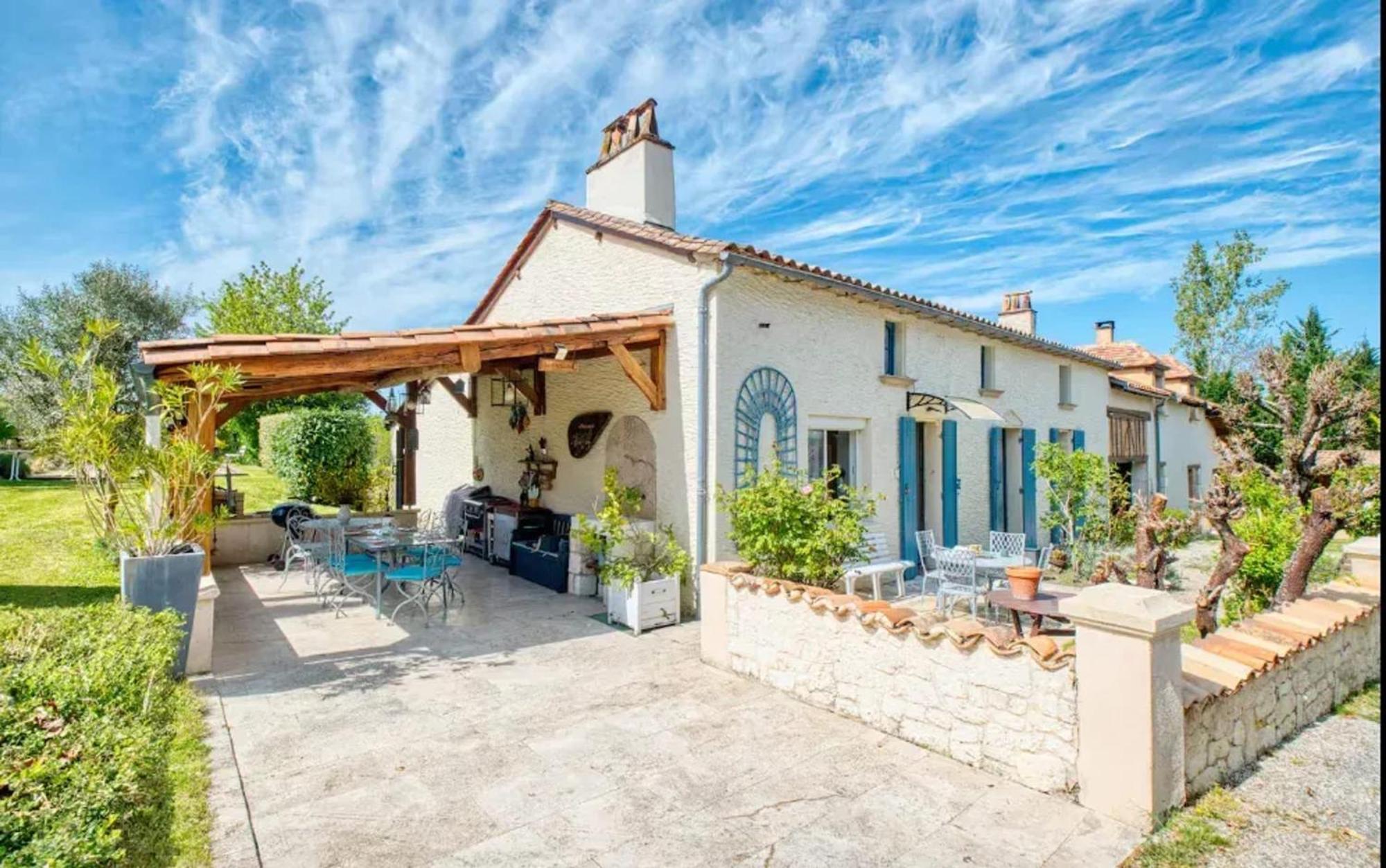 Villa Charmante A Bosset Avec Piscine Partagee Ngoại thất bức ảnh